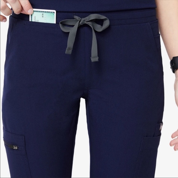 New FIGS Dark Navy Yola Small Tall - Picture 3 of 8